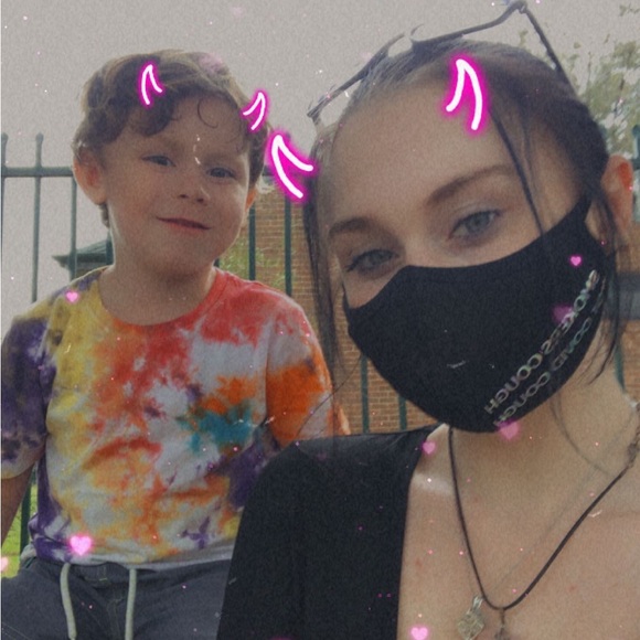 Meet your Posher, Trinity - Picture 1 of 1